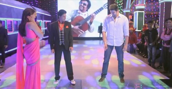 Mahesh Babu Lungi dance With Shah Rukh Khan on the sets of Chennai Express