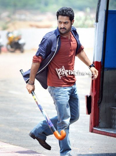 Jr NTR Rabhasa fights Sequences in Aluminium factory