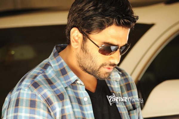 Nara Rohit finishes Rowdy Fellow shoot