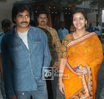 Renu Desai is going to reveal Pawan Kalyan secrets on 4th Dec!