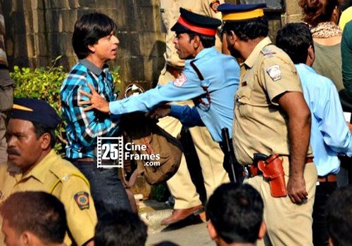 Why Did The Cops Stop Shahrukh From Entering His Own House