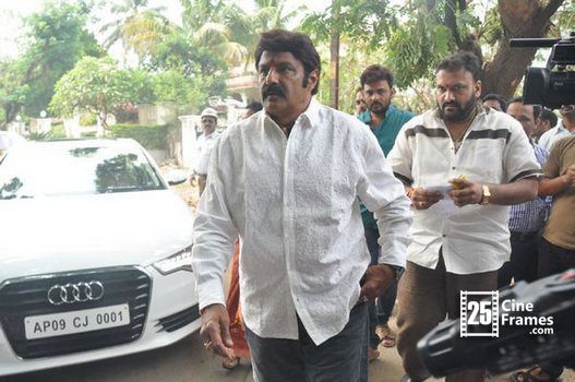 Balakrishna robbed by Robbers
