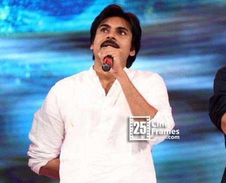 Pawan Kalyan makes Chiranjeevi fans happy!