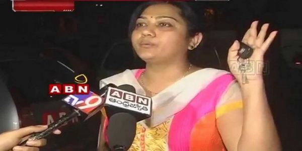 I Will Sit In Pawan Kalyan's House For Justice - says Hema