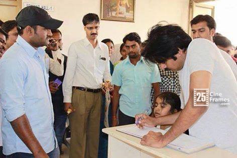 Pawan Kalyan goes to college with his daughter