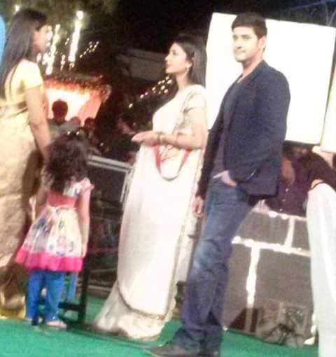 Srimanthudu leaked photo Mahesh Babu and Shruti Haasan Look