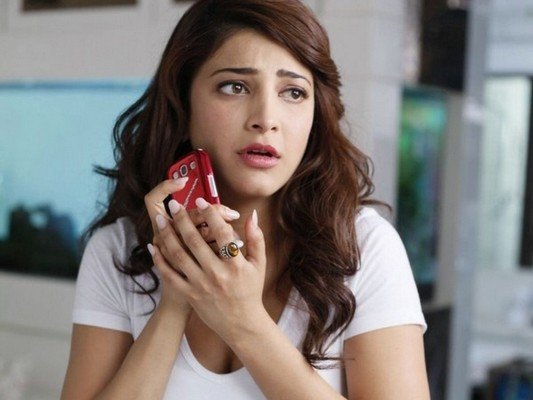 What happened to Actress Shruti Haasan's Voice