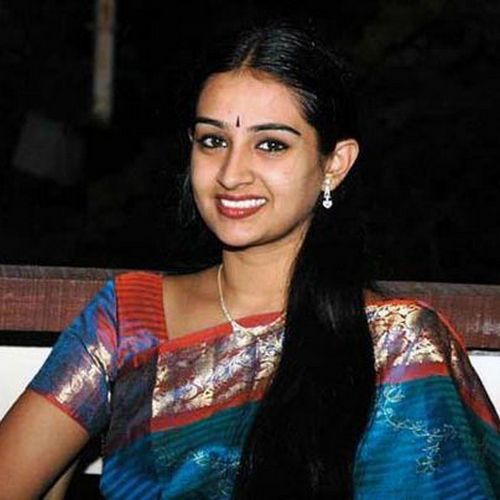 Actress Laya injured in an Accident