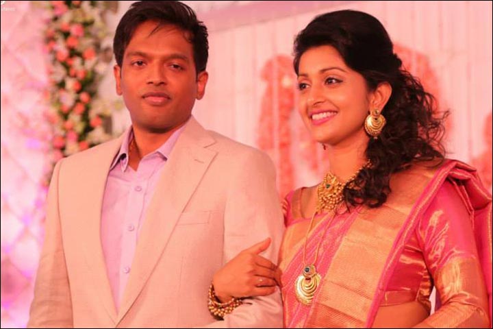 Meera Jasmine heads for Divorce