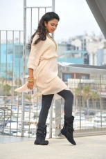 Amala Paul Stills In Iddarammayilatho