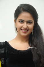 Avika Gor in Uyyala Jampala Photo Gallery 25CineFrames