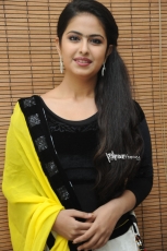 Avika Gor in Uyyala Jampala Photo Gallery 25CineFrames