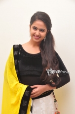 Avika Gor in Uyyala Jampala Photo Gallery 25CineFrames