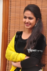 Avika Gor in Uyyala Jampala Photo Gallery 25CineFrames