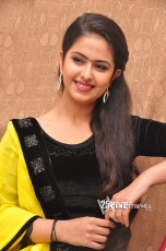 Avika Gor in Uyyala Jampala Photo Gallery 25CineFrames