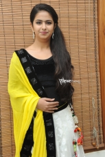 Avika Gor Photoshoot Photo Stills 25CineFrames