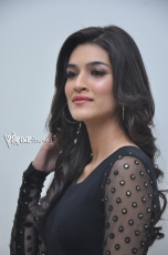 Kriti Sanon Photos at 1 Nenokkadine Audio Launch 25CineFrames