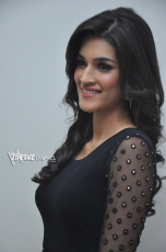 Kriti Sanon Photos at 1 Nenokkadine Audio Launch 25CineFrames