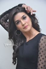 Kriti Sanon Photos at 1 Nenokkadine Audio Launch 25CineFrames