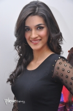 Kriti Sanon Photos at 1 Nenokkadine Audio Launch 25CineFrames