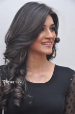 Kriti Sanon Photos at 1 Nenokkadine Audio Launch 25CineFrames