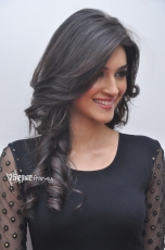 Kriti Sanon Photos at 1 Nenokkadine Audio Launch 25CineFrames