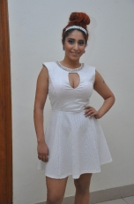 Neha Bhasin Hot Stills At 1 Nenokkadine Movie Audio Launch 25CineFrames