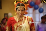 Sumanth Lady Getup Stills in Emo Gurram Egaravachu 25CineFrames