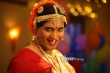 Sumanth Women Getup Photos in Emo Gurram Egaravachu 25CineFrames