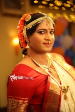 Sumanth Lady Getup Photos in Emo Gurram Egaravachu 25CineFrames