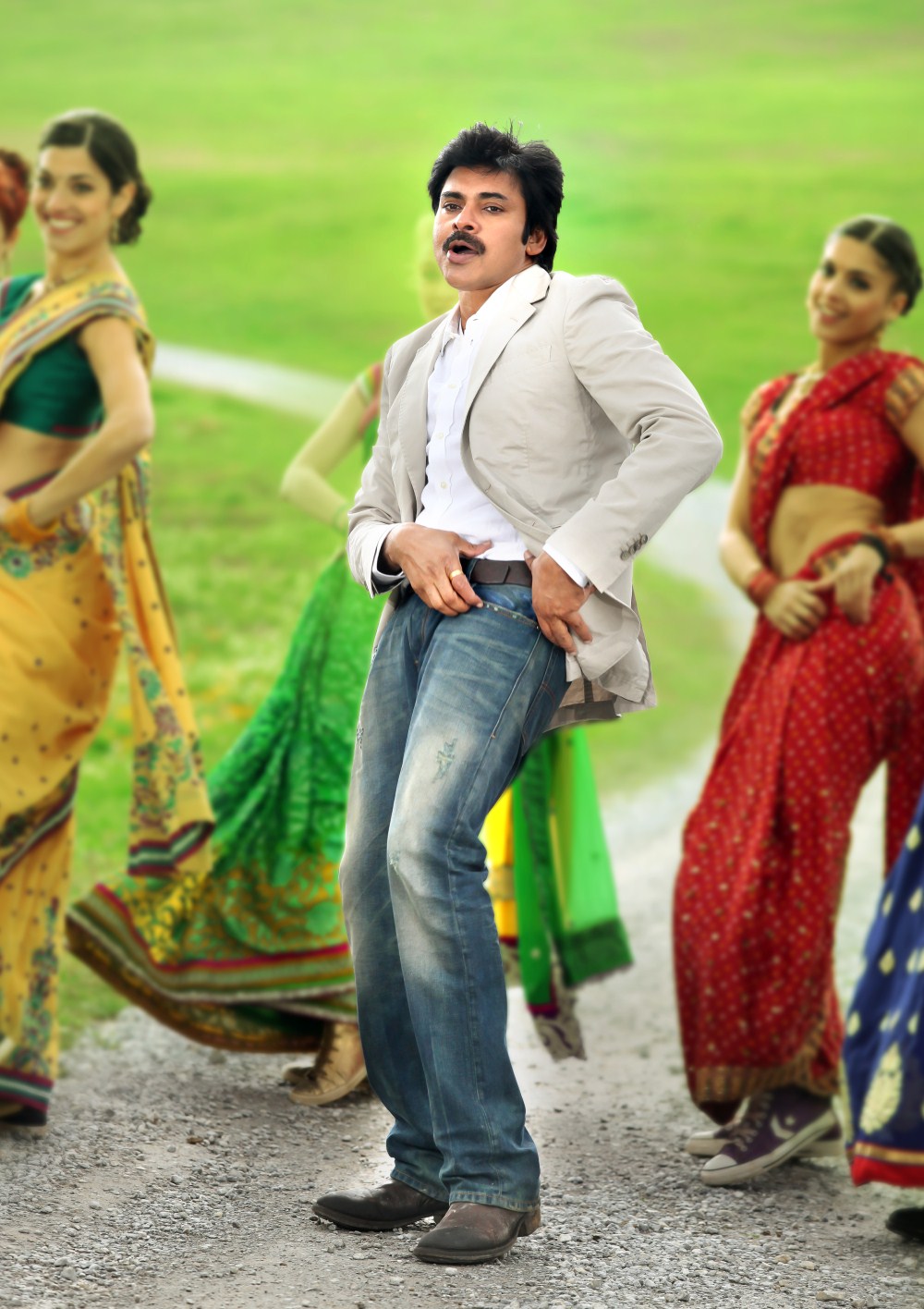 attarintiki daredi movie pawan kalyan hollister attarintiki daredi movie pawan kalyan hollister