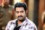 NTR-Stylish-Stills-in-Ramayya-Vasthavayya-17