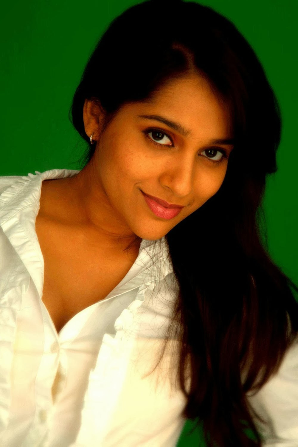 Xxx Rashmi - Rashmi Gautam Hot Photos Gallery | 25CineFrames