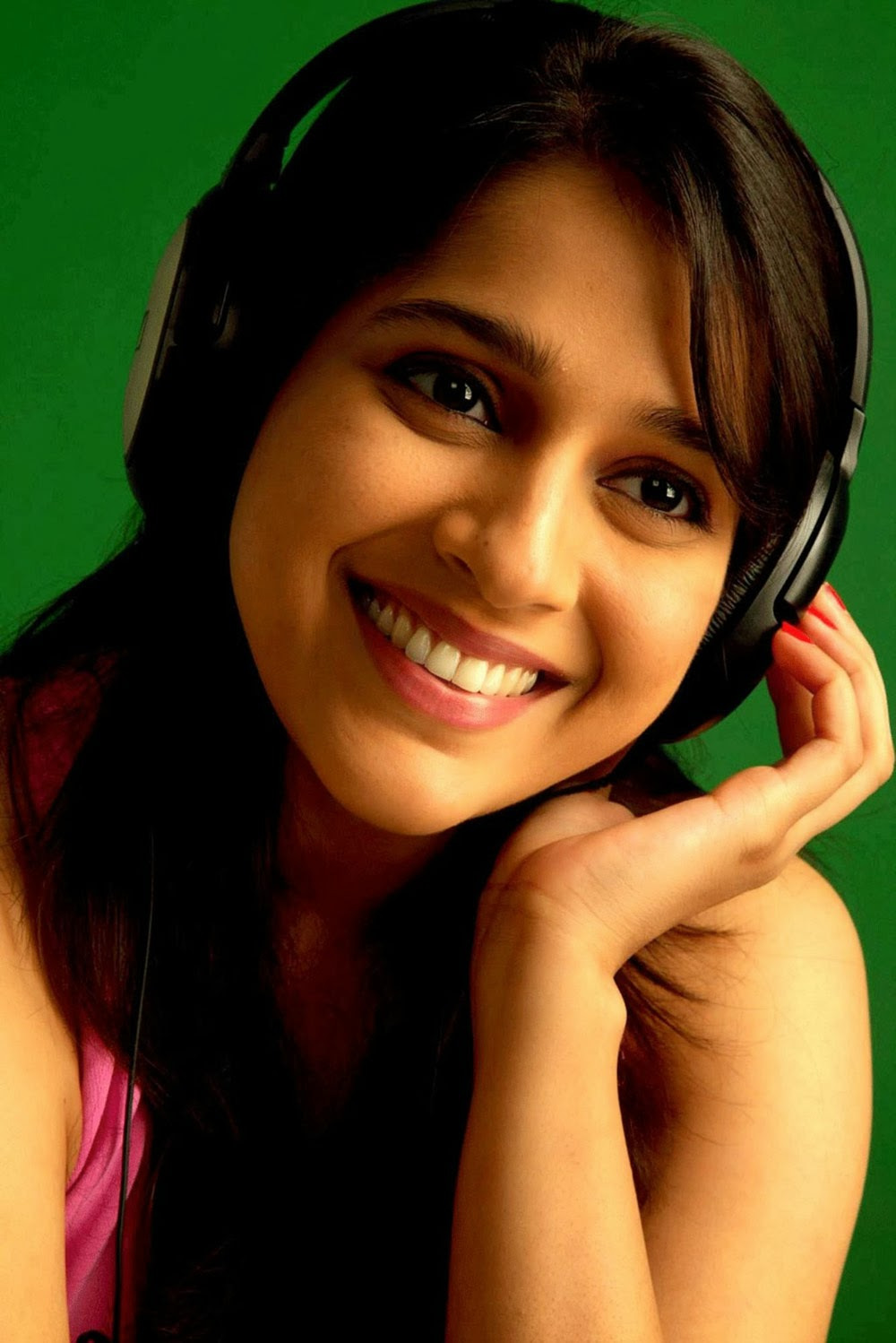 Rashmi Gautam Hot Photos Gallery | 25CineFrames