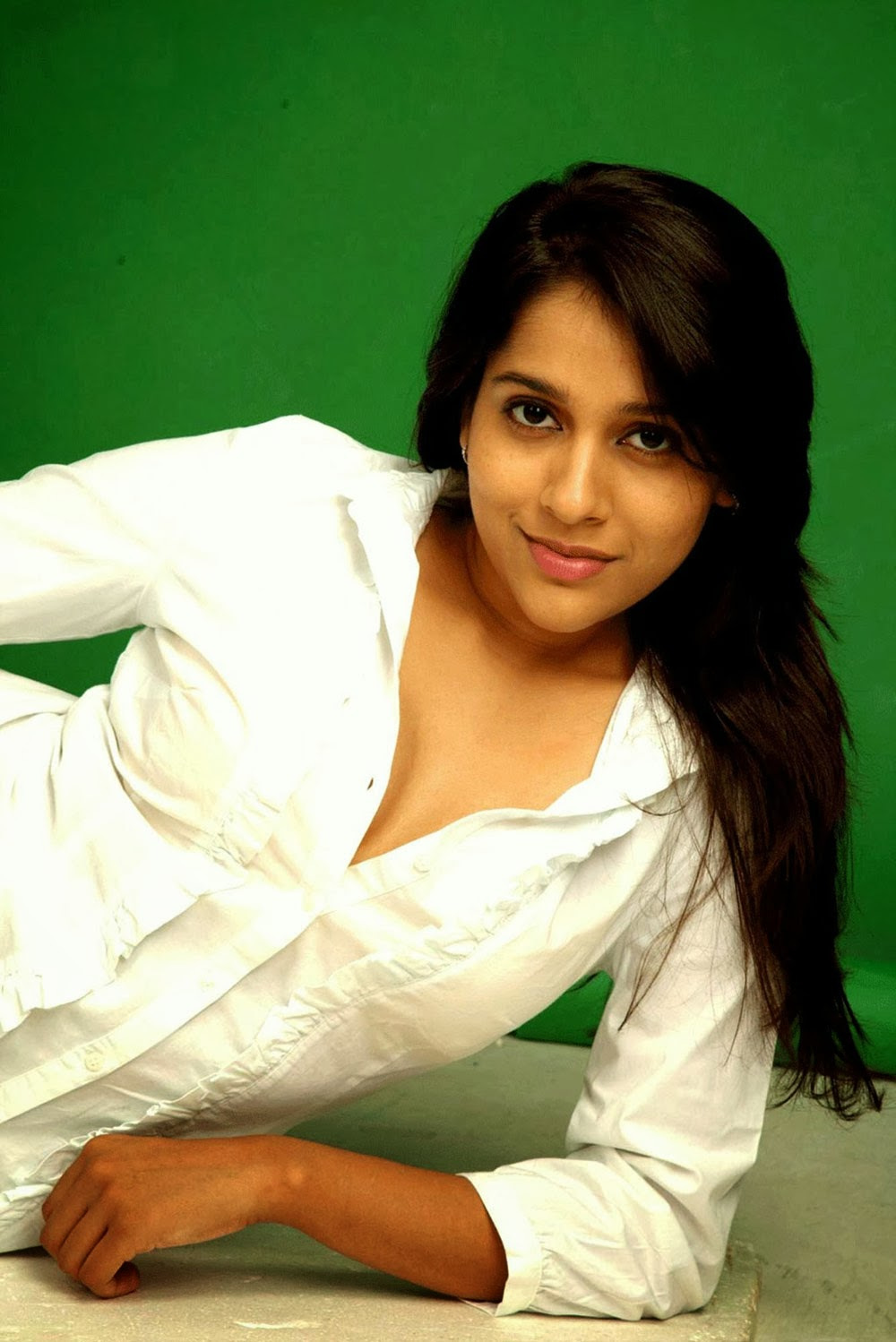 Rashmi Gautam Hot Photos Gallery 25cineframes