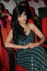 Shruthi-Hassanin-Yevadu-Audio-Launch-15