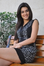 Kriti Sanon New Photos at 1 Nenokkadine Interview 25CineFrames