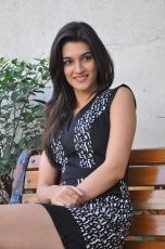 Kriti Sanon New Photos at 1 Nenokkadine Interview 25CineFrames