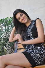 Kriti Sanon New Photos at 1 Nenokkadine Interview 25CineFrames