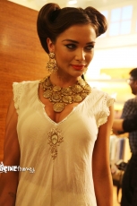 5-Amy-Jackson-Wild-Garden-Tea-Party-Fashion-Show-Photos