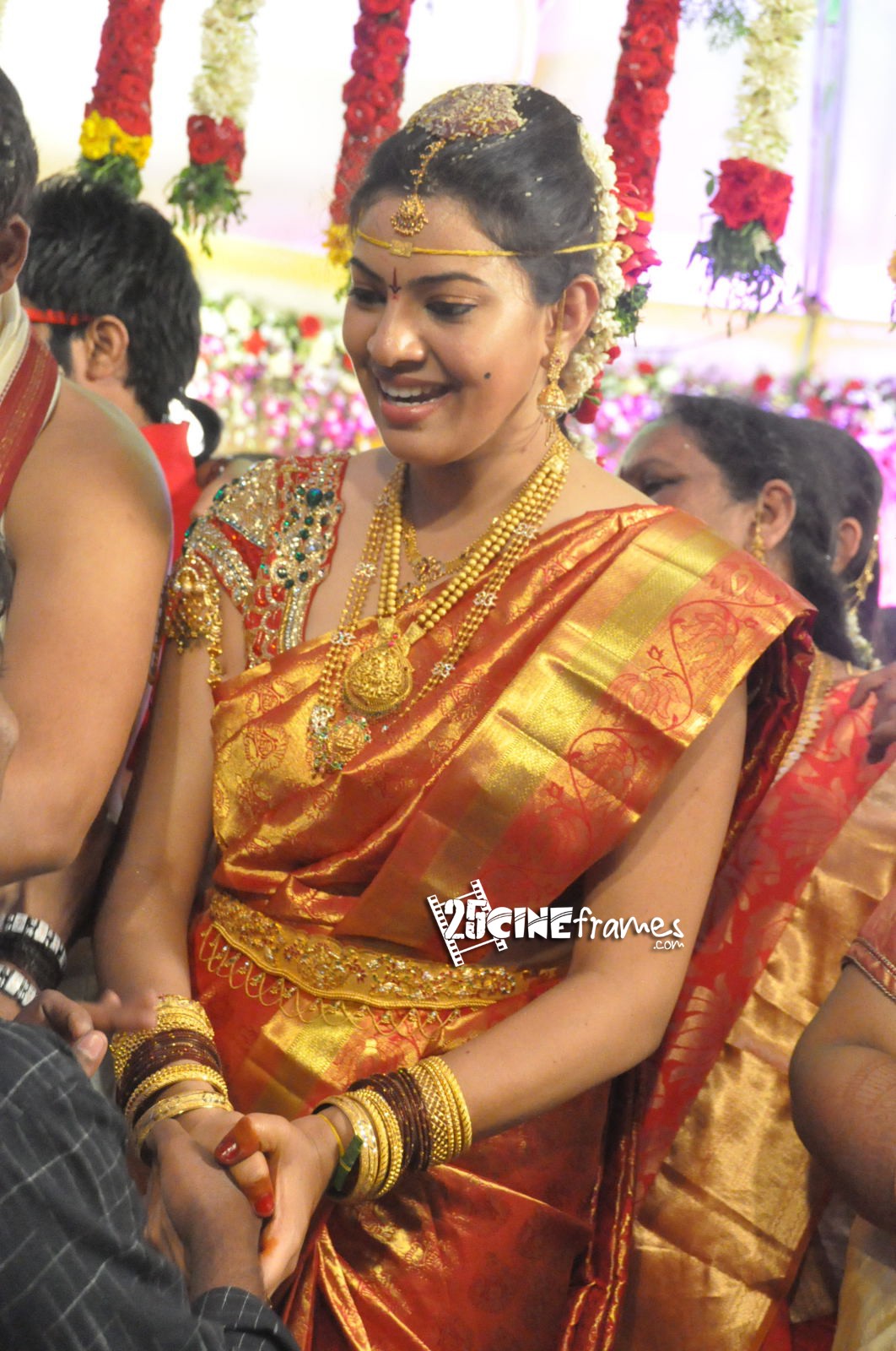 Geetha Madhuri And Nandu Marriage Photos | 25CineFrames