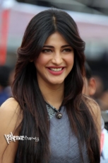 Shruti Haasan Cute Smile Latest Pics 25CineFrames