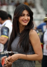 Shruti Haasan Cute Smile Latest Pics 25CineFrames