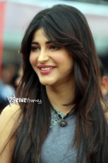 Shruti Haasan Cute Smile Latest Photos 25CineFrames