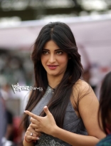 Shruti Haasan Cute Smile Latest Photos 25CineFrames