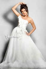 Amala Paul New PhotoShoot in White Dress hot Photos 25CineFrames
