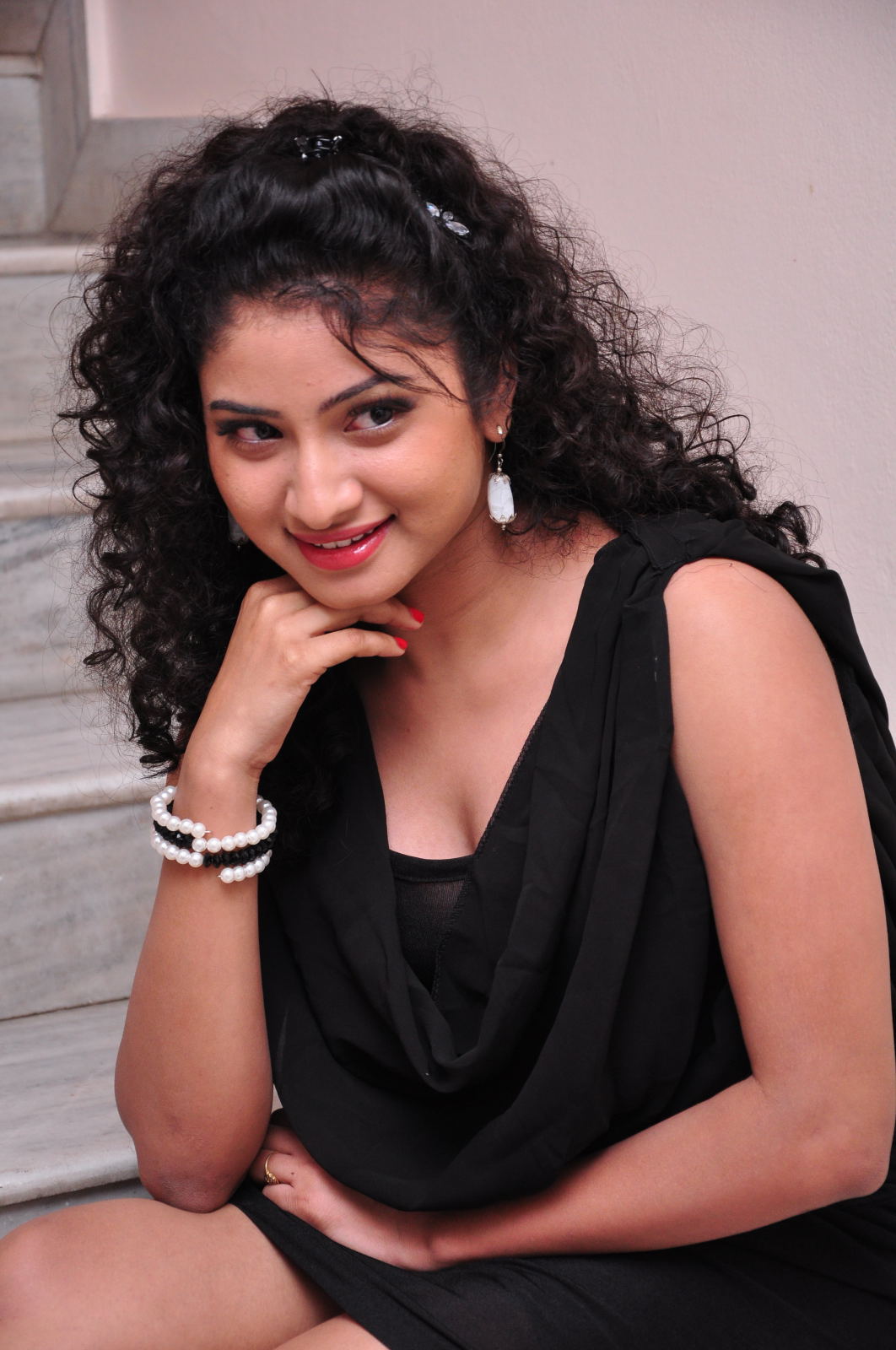 Vishnu Priya Latest Hot Photo Stills 25cineframes