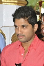 Allu Arjun Trivikram Srinivas New Film Launch Photos 25CineFrames