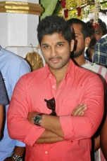 Allu Arjun Trivikram Srinivas New Film Launch Photos 25CineFrames