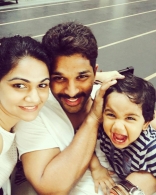 Allu Arjun Sneha Reddy Son Allu Ayaan Latest New HD Photos